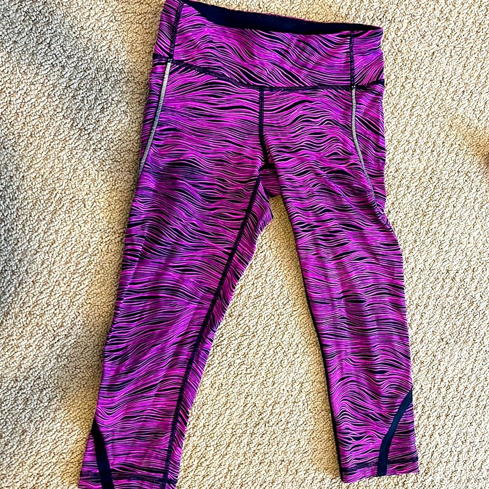 Size 2 womens lululemon leggings